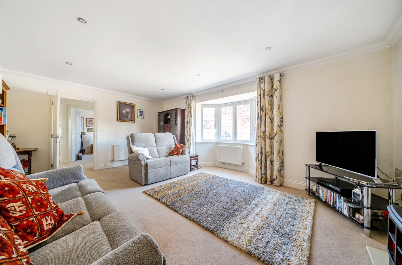 Locks Road, Locks Heath, Southampton, Hampshire, SO31 - Charters