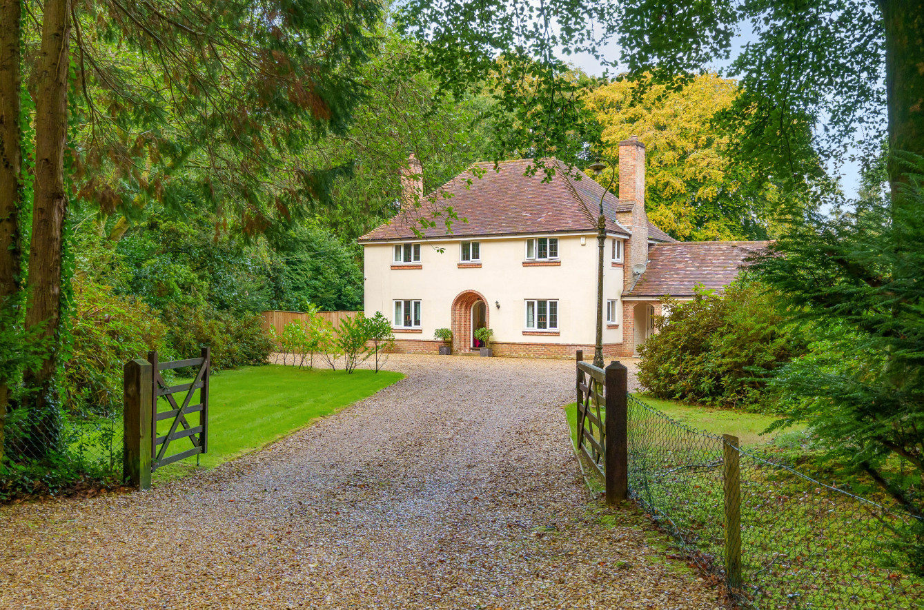 Straight Mile, Ampfield, Romsey, Hampshire, SO51