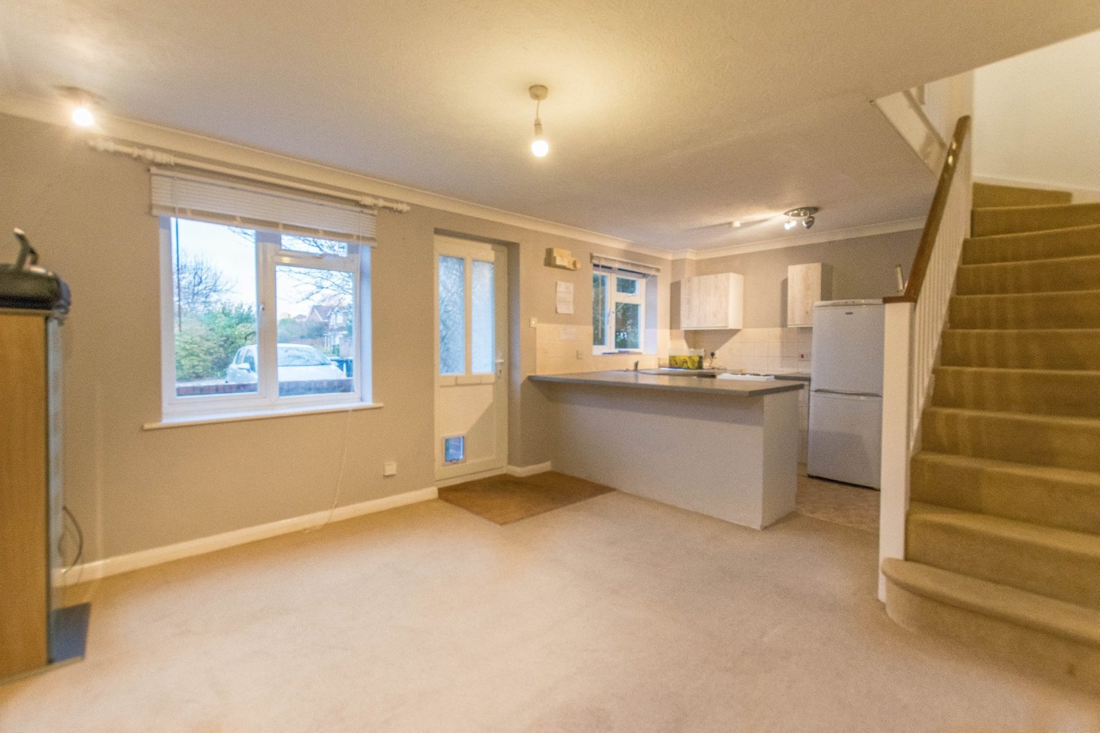 Southern Way, Farnham, Surrey, GU9 - Charters