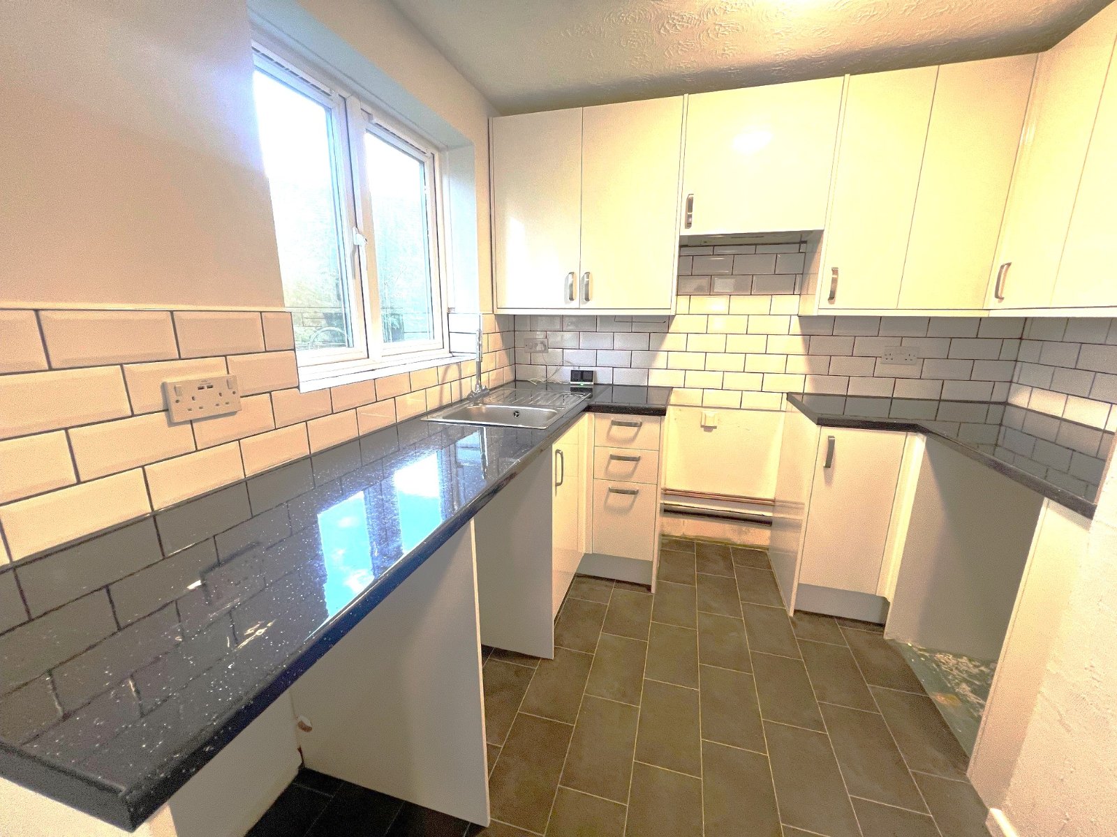 Yarrow Way, Locks Heath, Southampton, Hampshire, SO31 - Charters