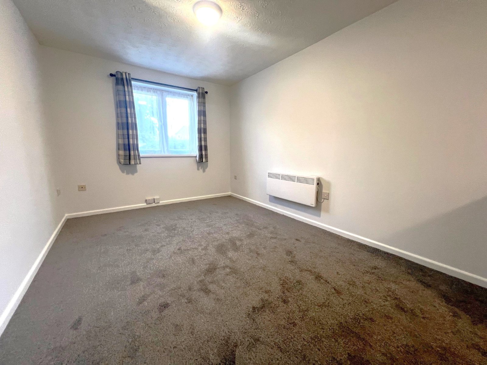 Yarrow Way, Locks Heath, Southampton, Hampshire, SO31 - Charters