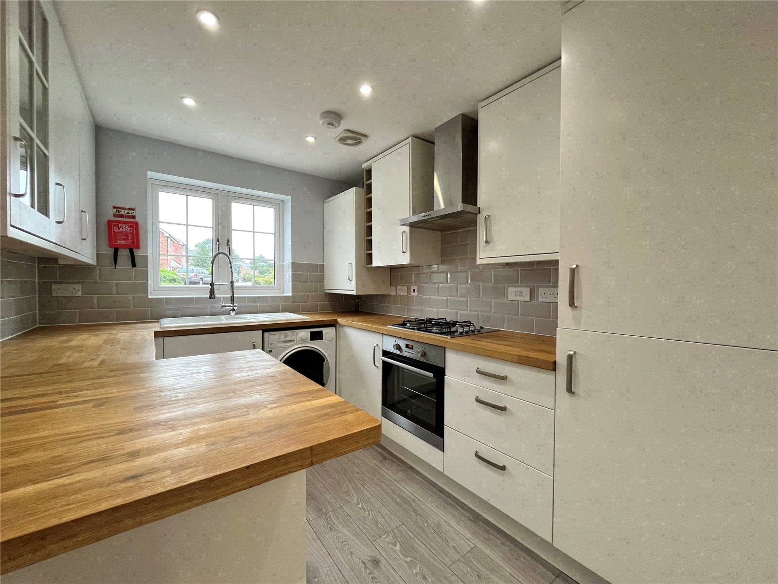 Holly Drive, Four Marks, Alton, Hampshire, GU34 - Charters