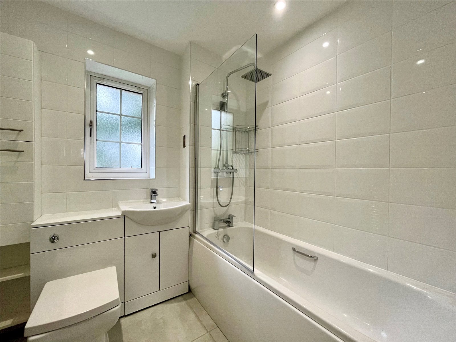Holly Drive, Four Marks, Alton, Hampshire, GU34