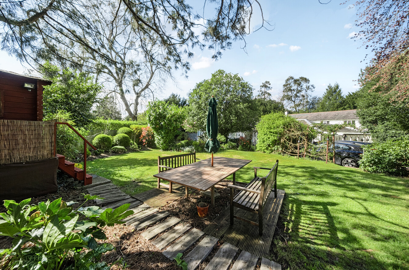 Botley Hill, Botley, Southampton, Hampshire, SO30 - Charters