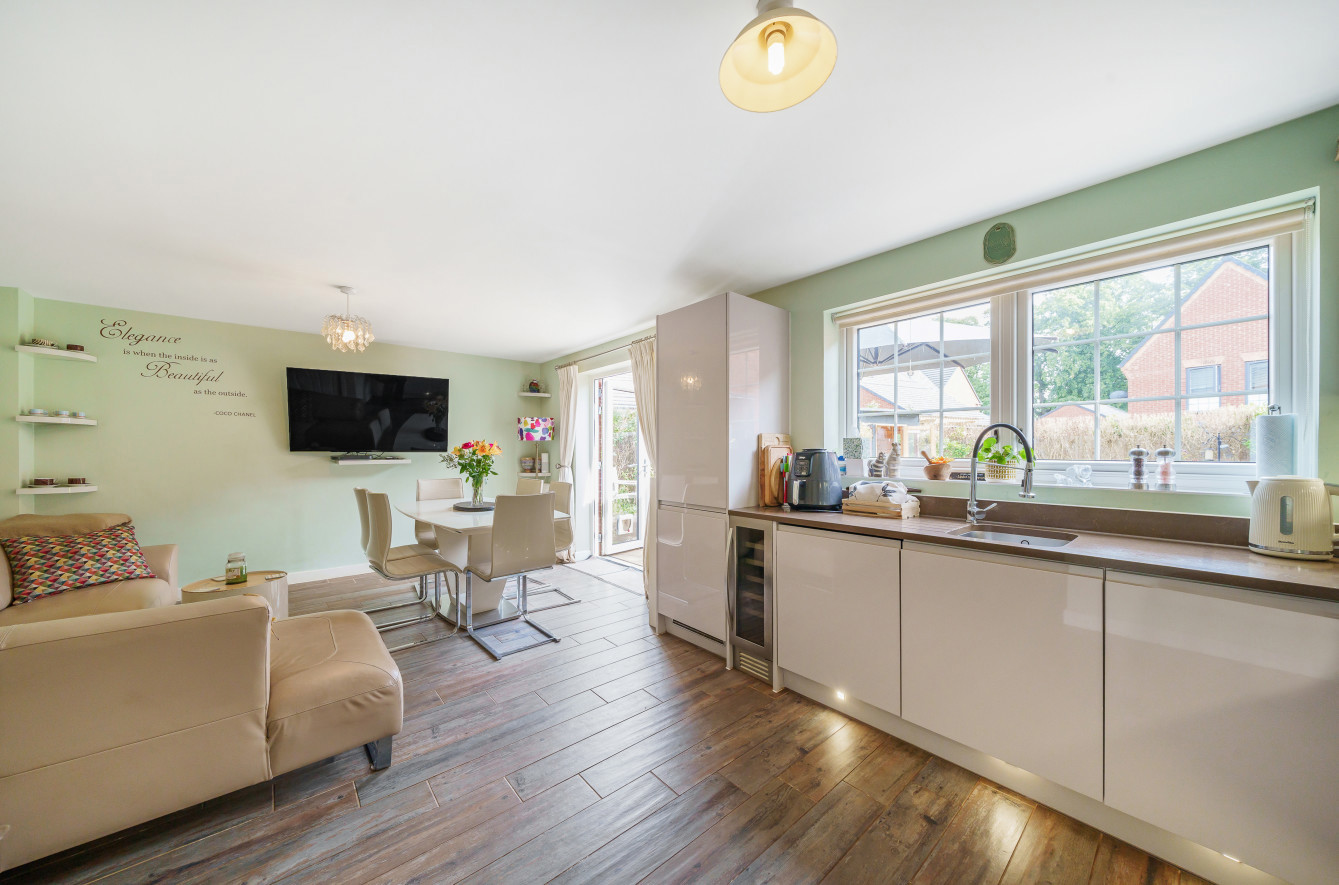 Brocas Way, Bordon, Hampshire, GU35 - Charters