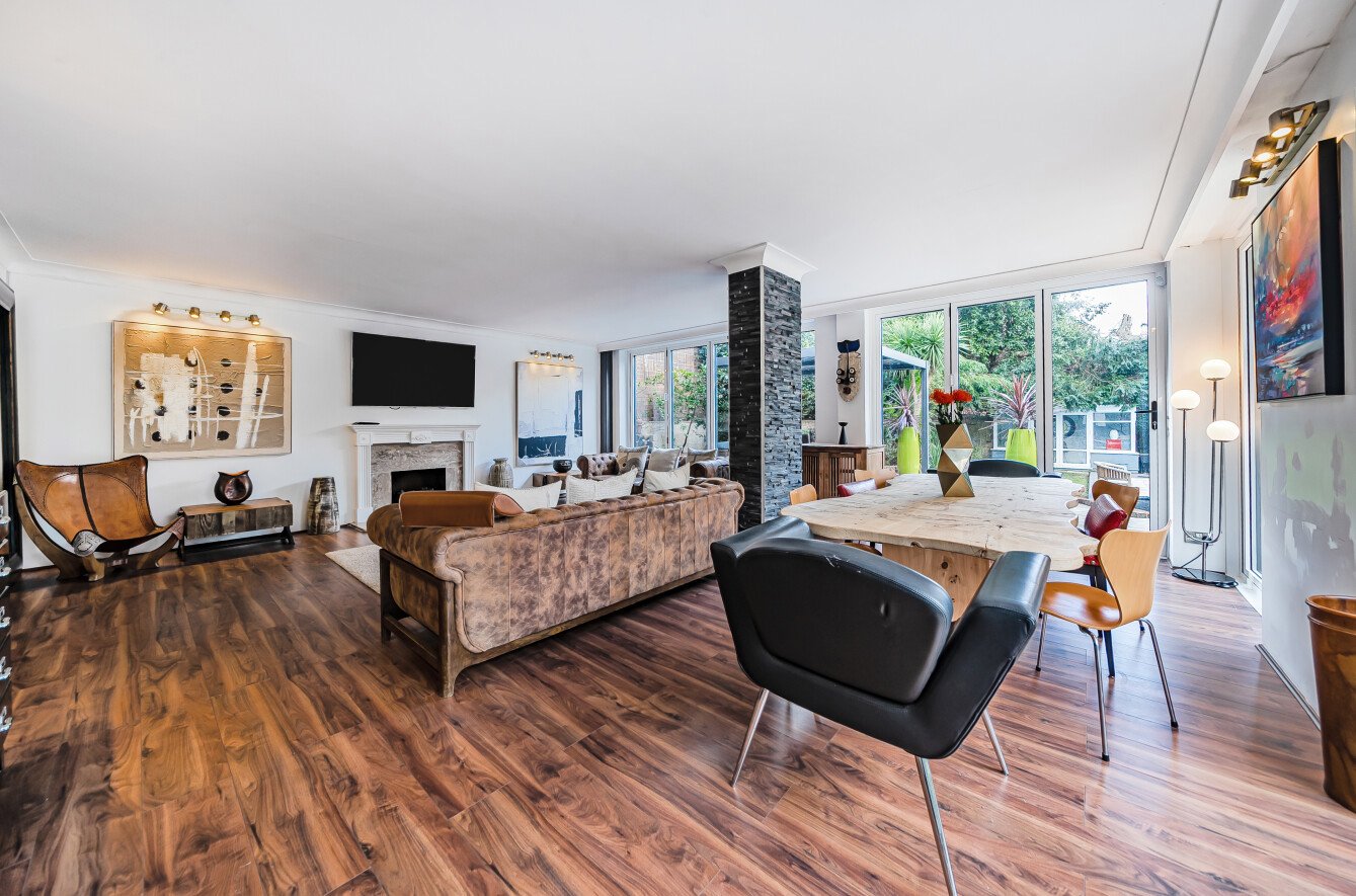 Hadrian Way, Chilworth, Southampton, Hampshire, SO16 - Charters