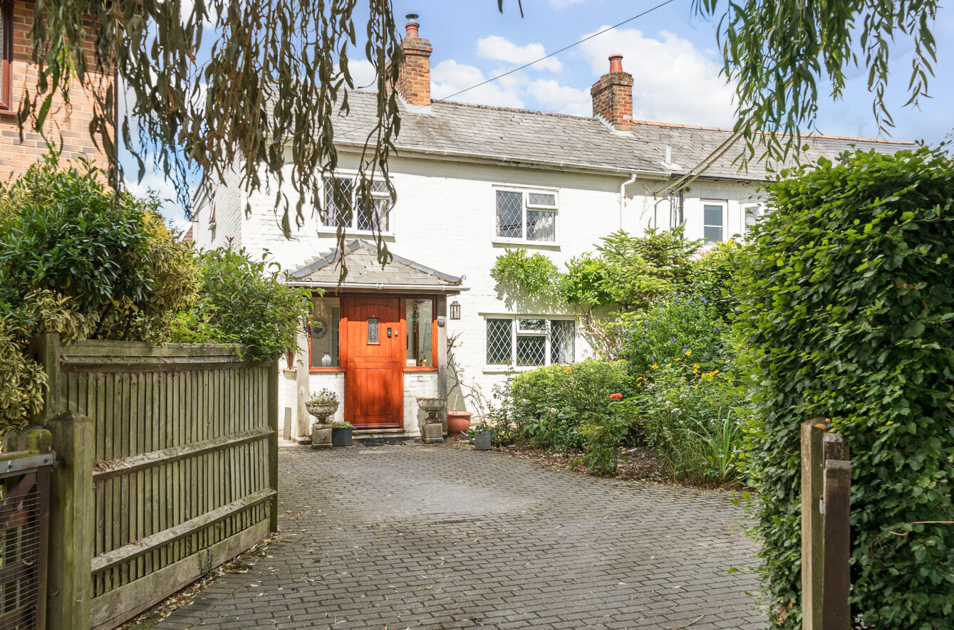 Oxford Road, Sutton Scotney, Winchester, Hampshire, SO21 - Charters
