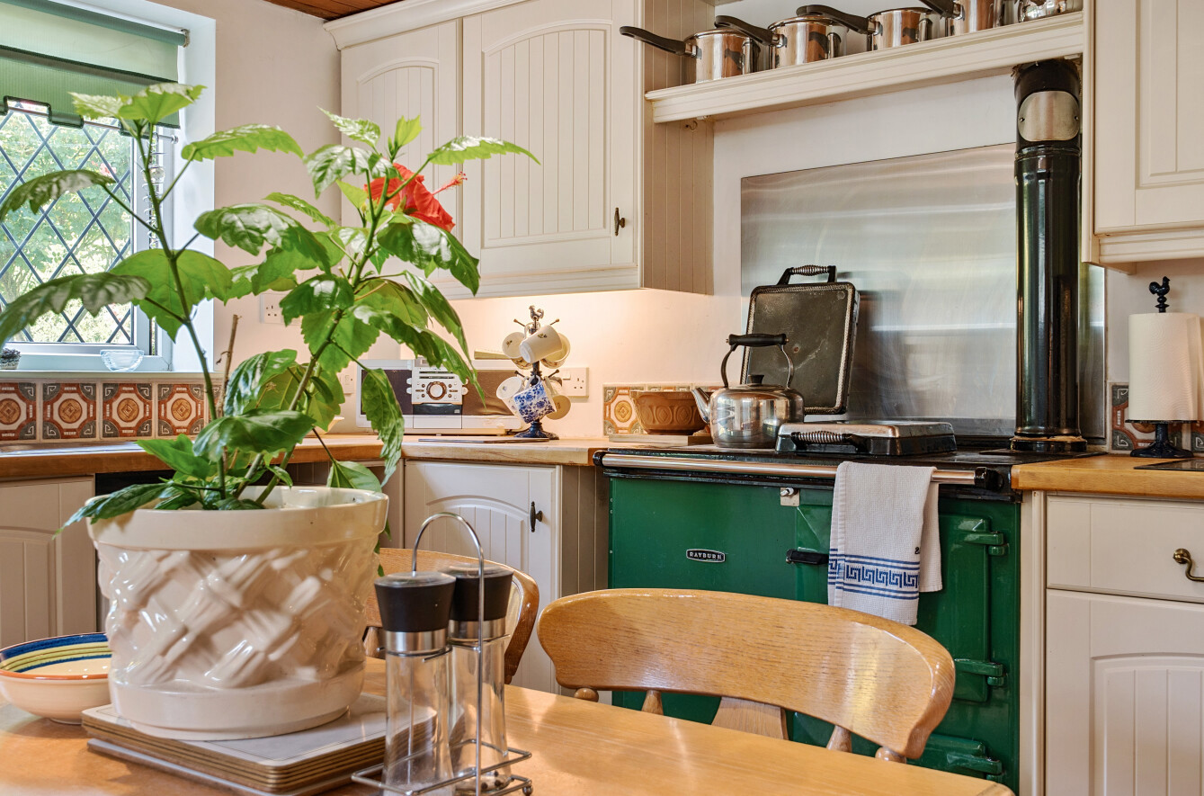 Oxford Road, Sutton Scotney, Winchester, Hampshire, SO21 - Charters