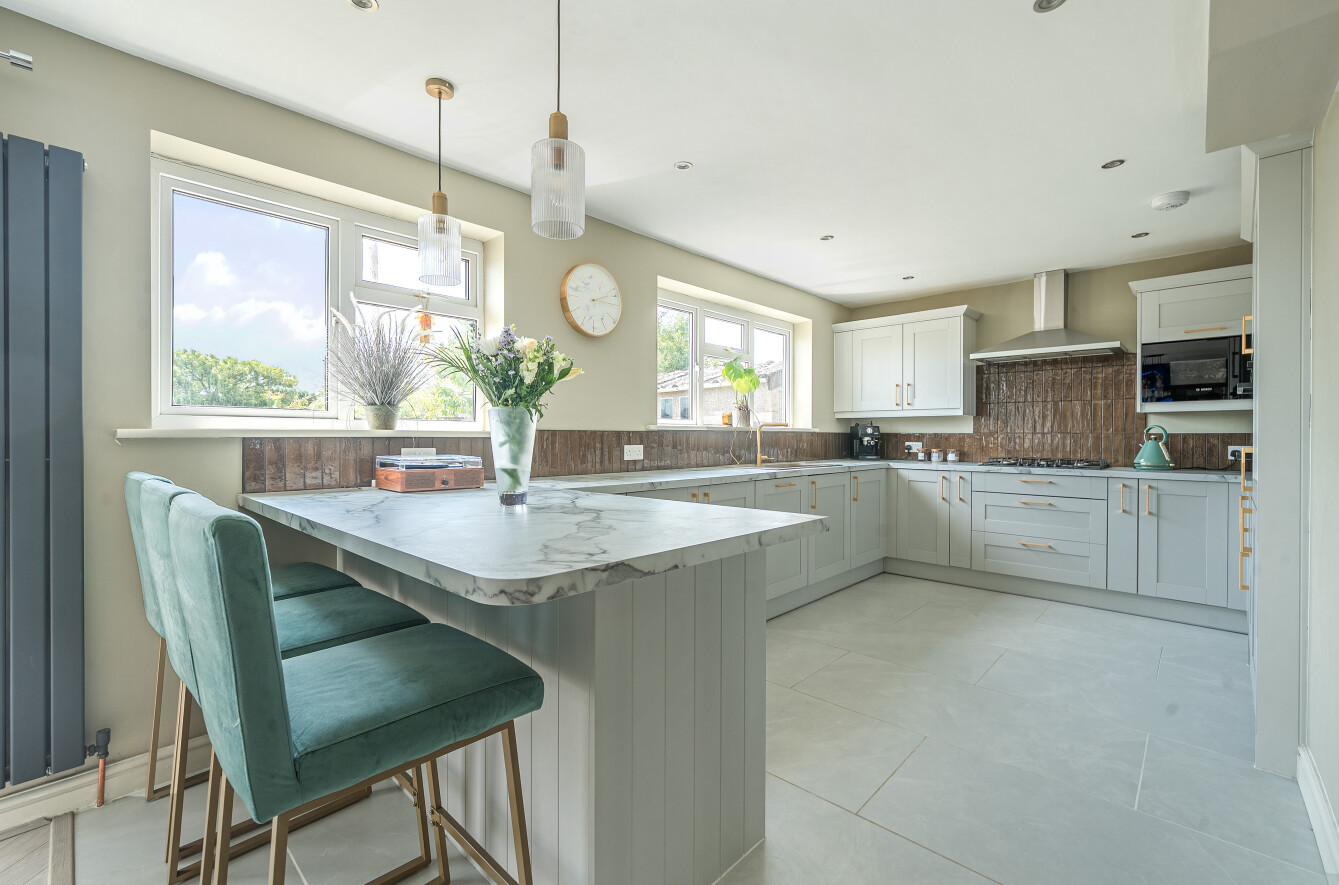 Broadmead Road, Nursling, Southampton, SO16 - Charters