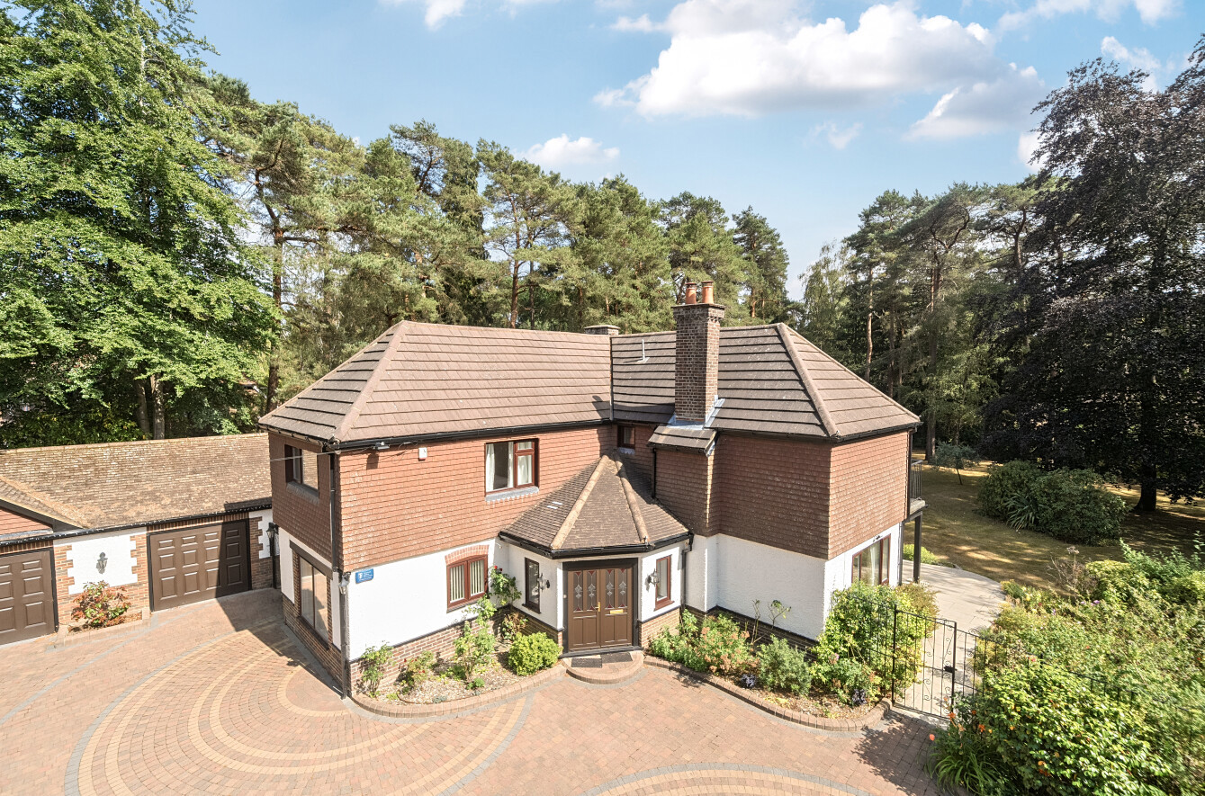 Heatherlands Road, Chilworth, Southampton, Hampshire, SO16 - Charters