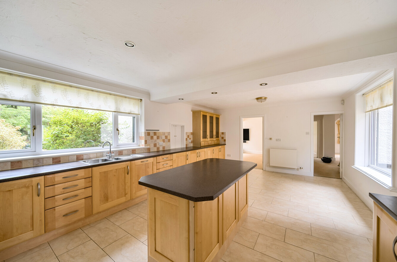 Heatherlands Road, Chilworth, Southampton, Hampshire, SO16 - Charters