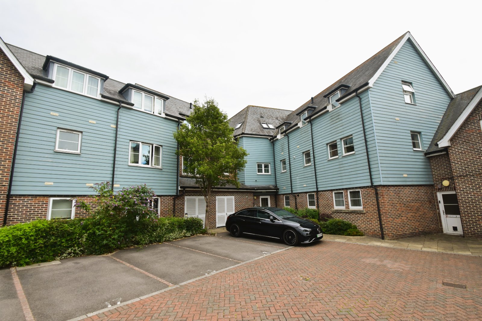 Broadacre Place, Fareham, Hampshire, PO14 - Charters