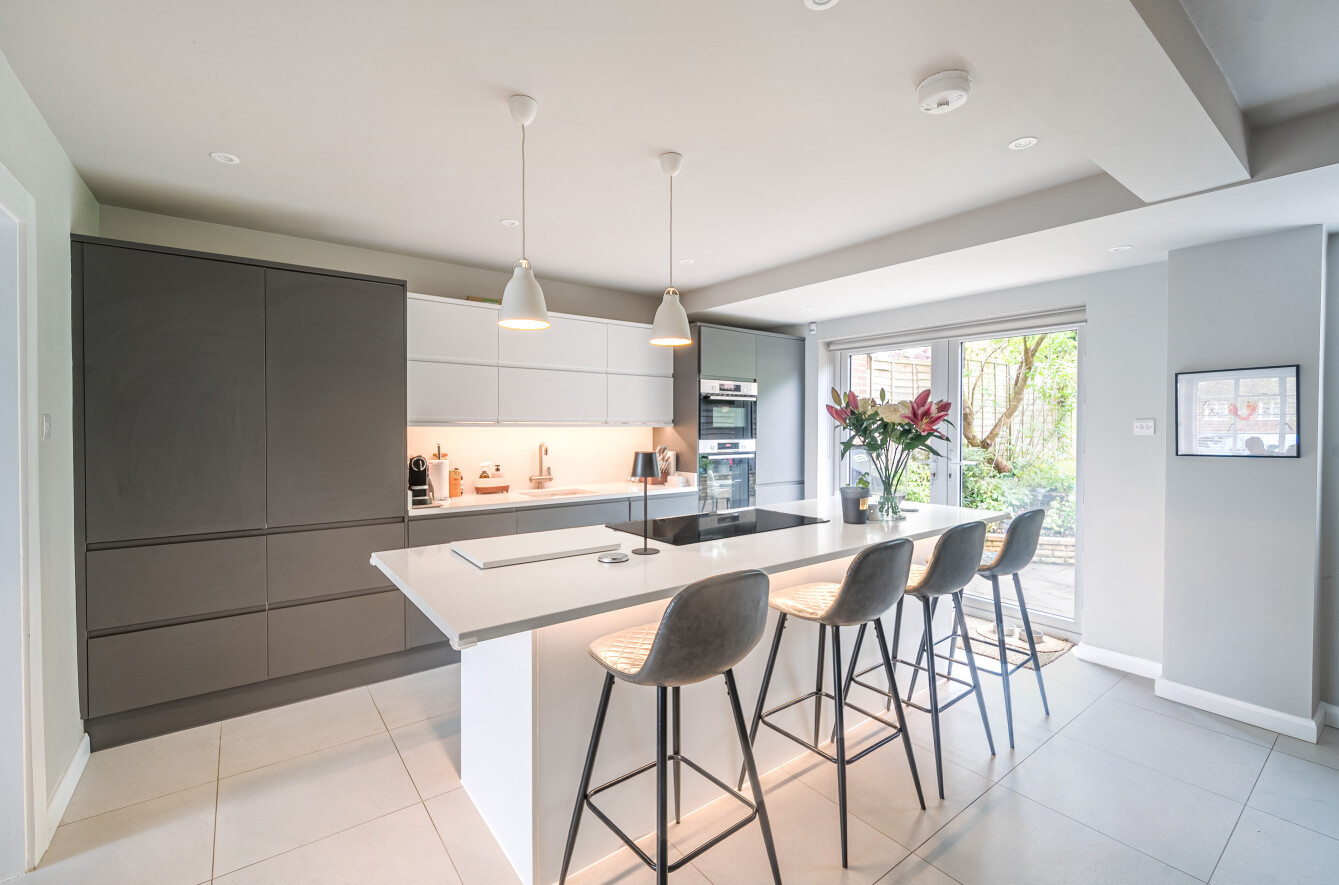 Ethelburt Avenue, Bassett Green, Southampton, Hampshire, SO16 - Charters