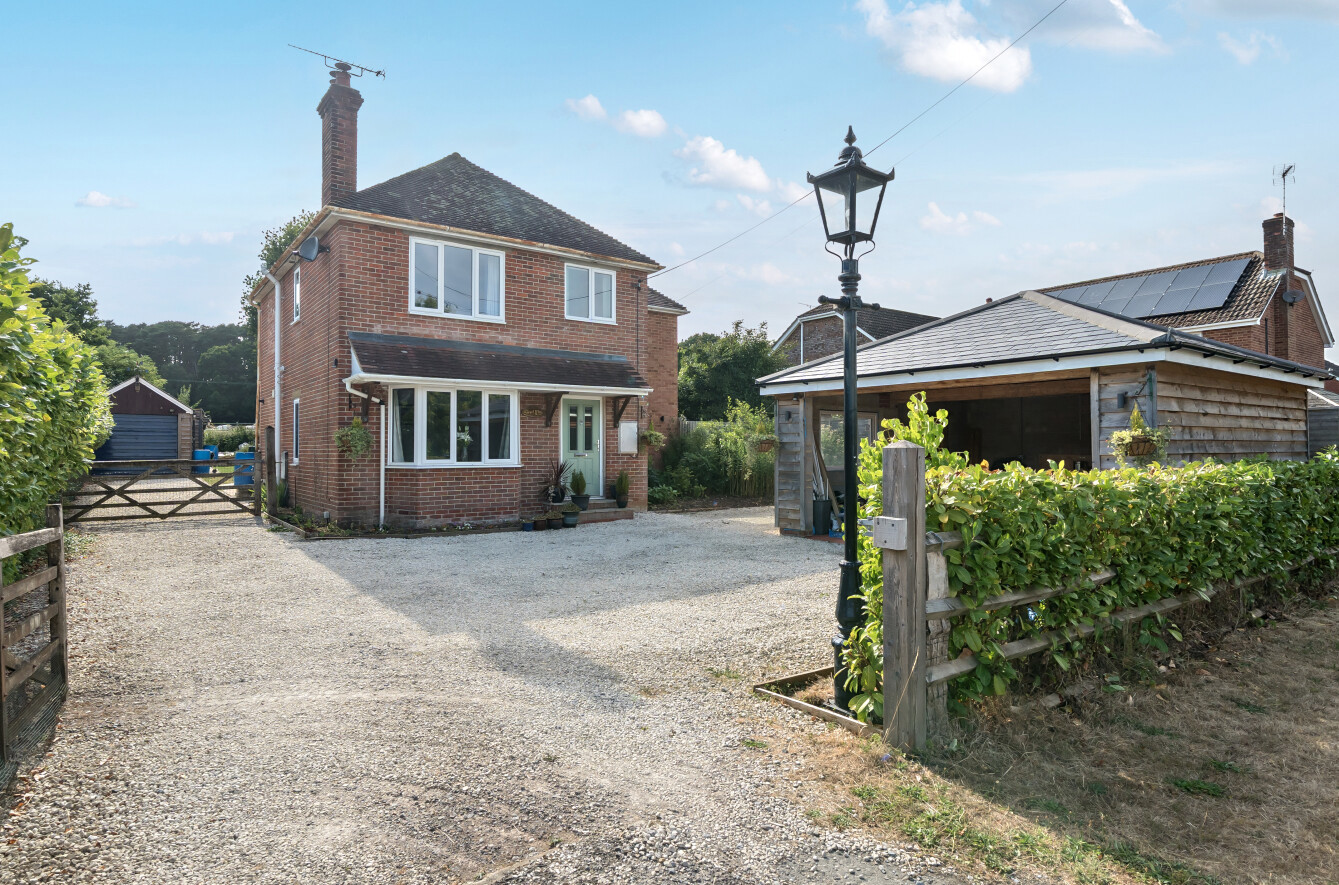 Lyndhurst Road, Landford, Salisbury, Wiltshire, SP5