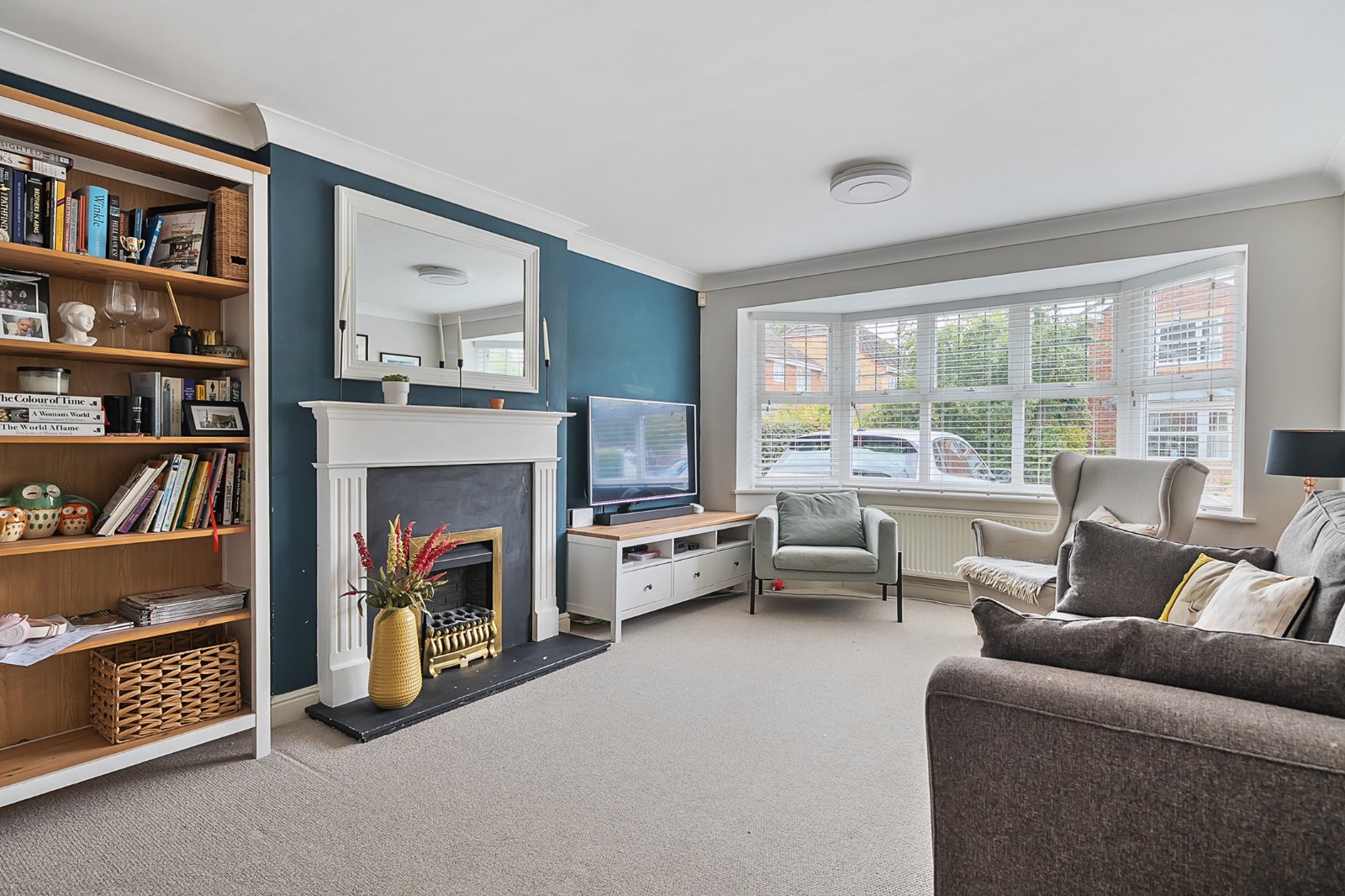 Percivale Road, Knightwood Park, Hampshire, SO53 - Charters
