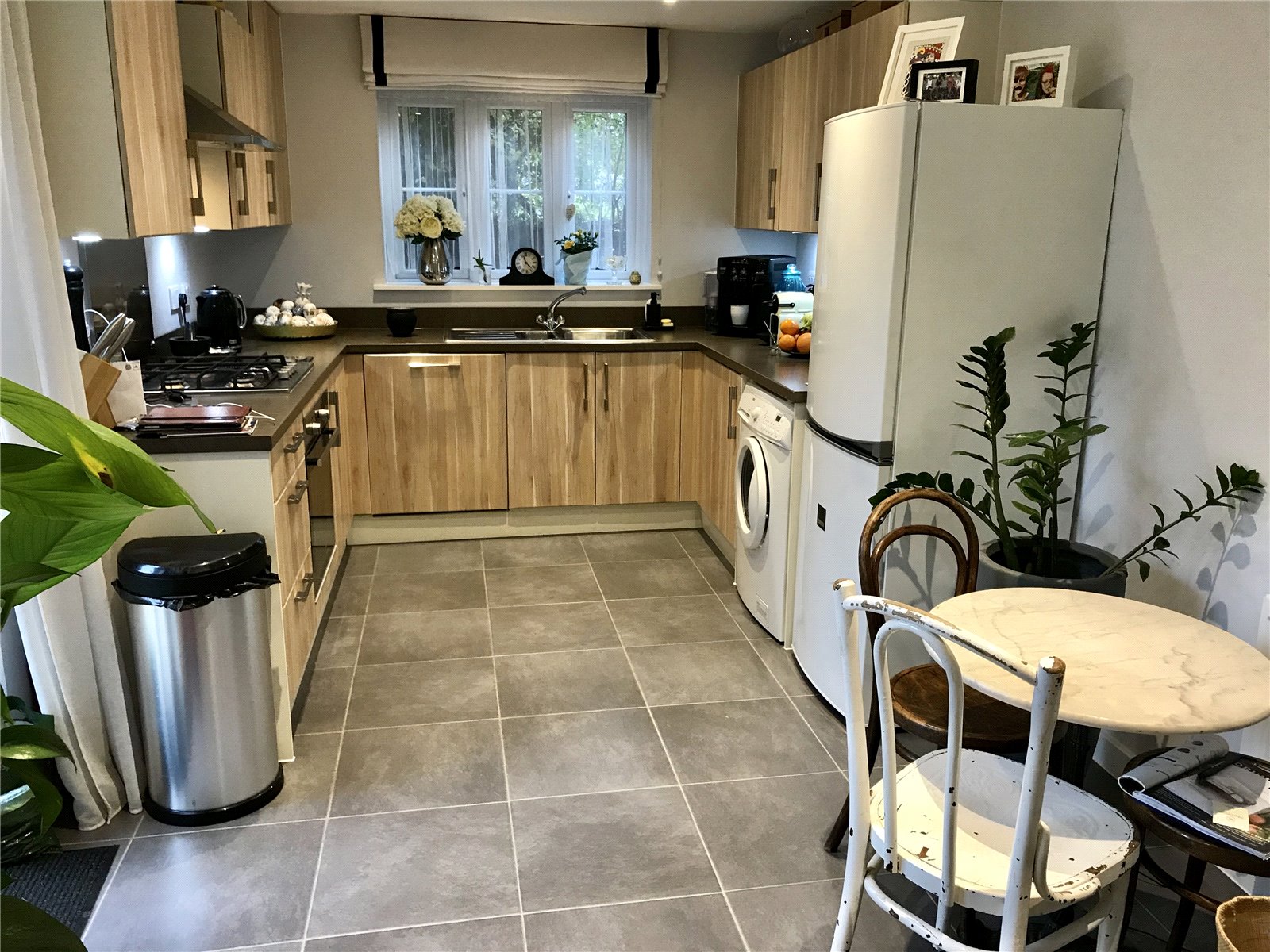 Bakeland Gardens, Alresford, Hampshire, SO24 - Charters