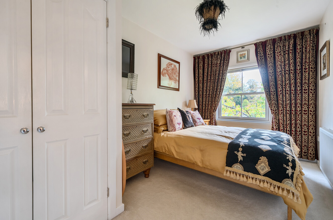 Robins Court, Alresford, SO24 Robins Court, Alresford, SO24 - Charters