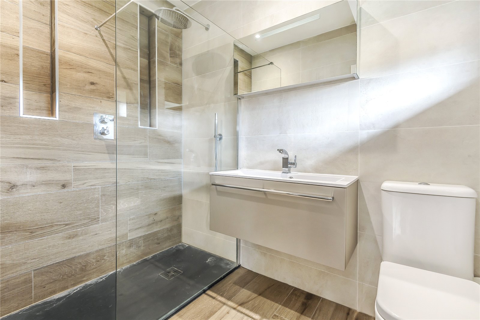 Bishops Sutton Road, Bishops Sutton, Alresford, SO24