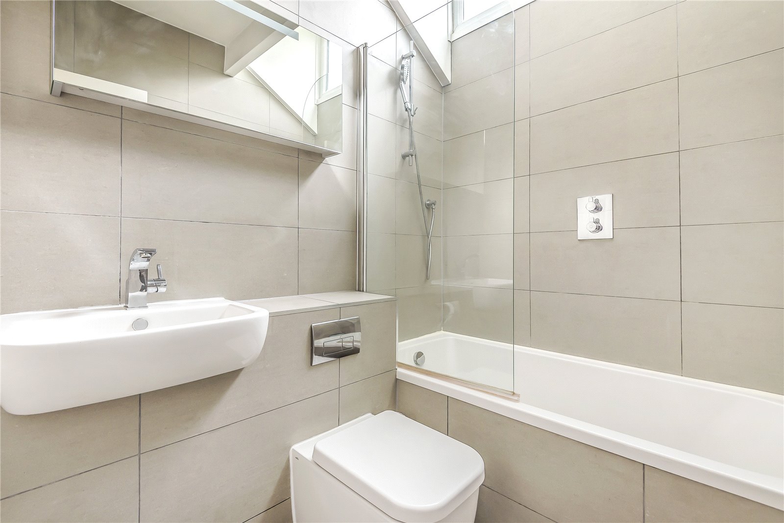 Bishops Sutton Road, Bishops Sutton, Alresford, SO24