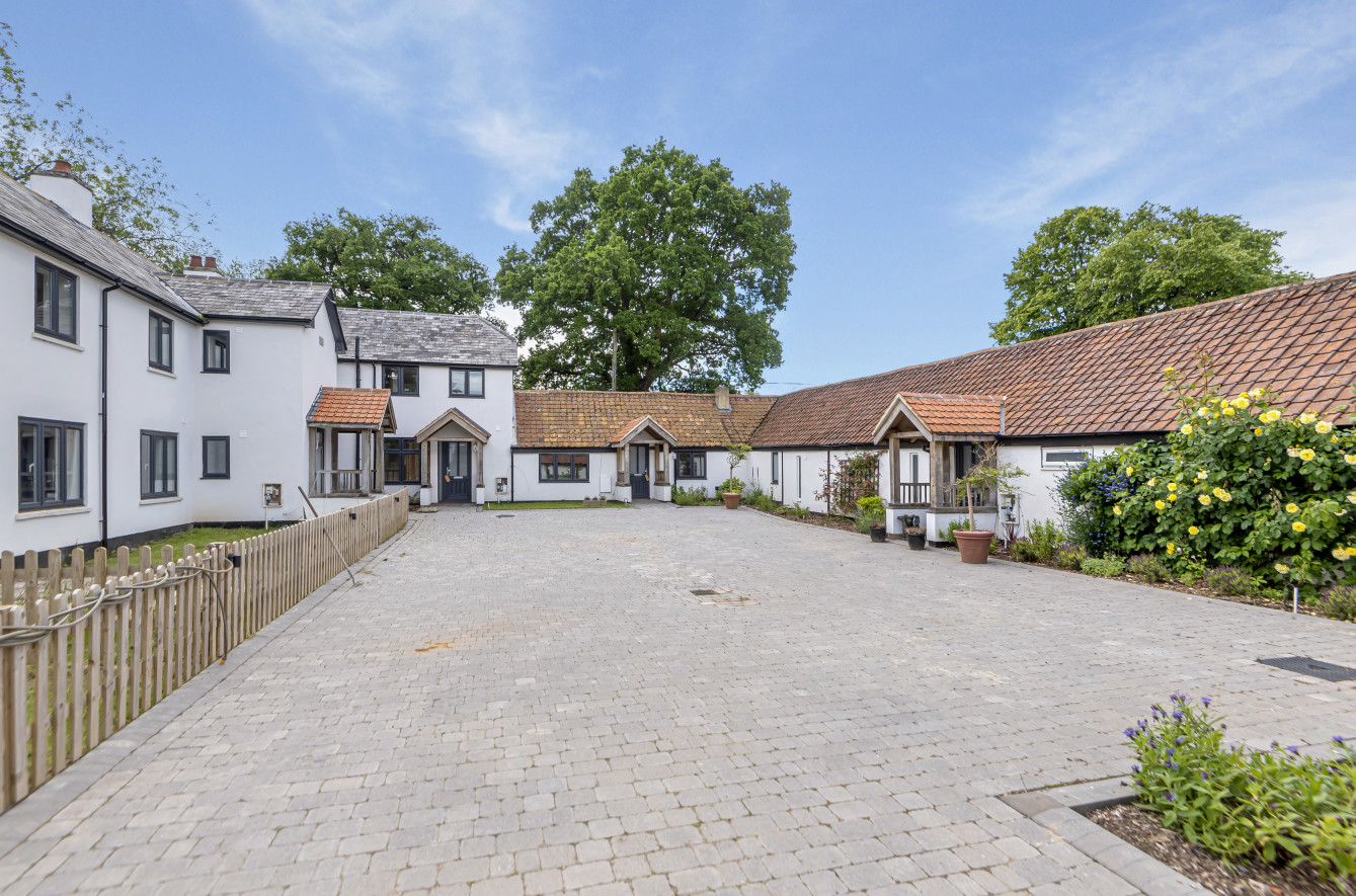 Petersfield Road, Monkwood, Alresford, Hampshire, SO24 - Charters