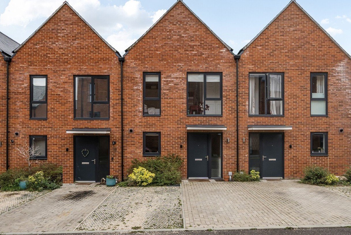 Huxley Drive, Alresford, Hampshire, SO24 - Charters