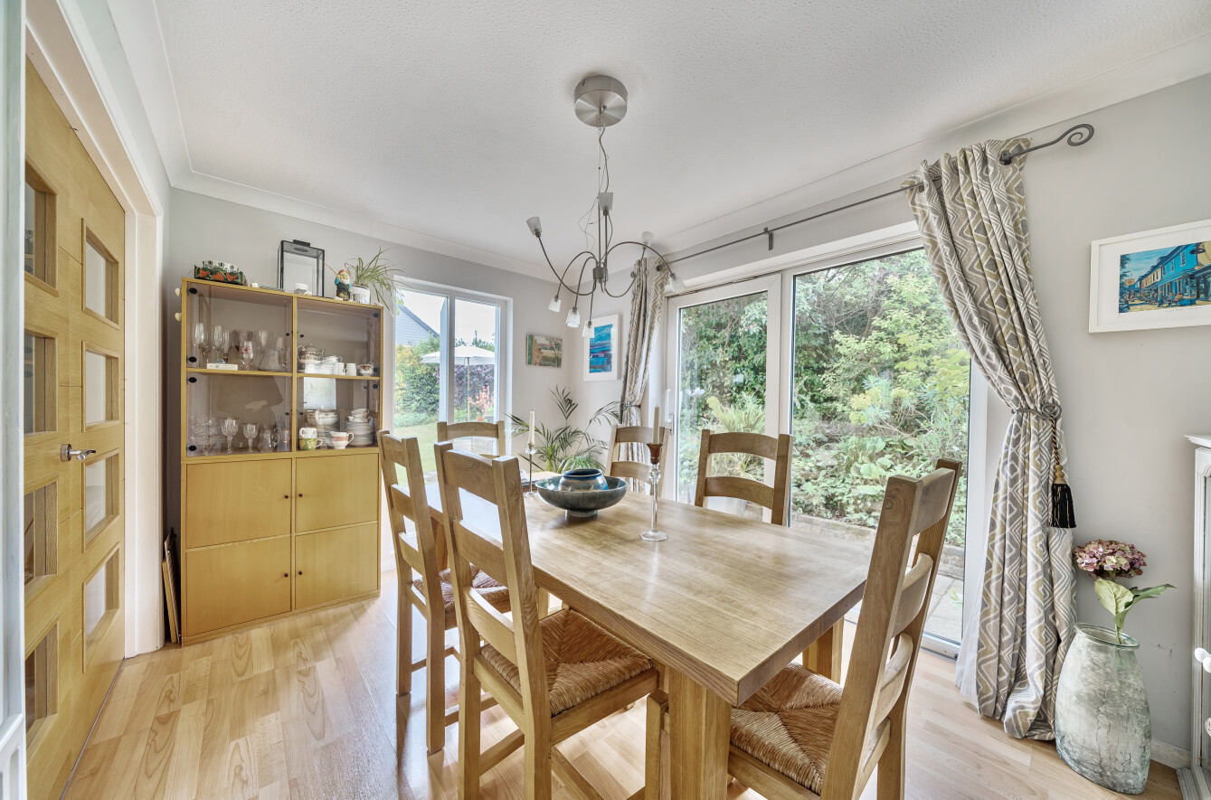 Sun Hill Crescent, Alresford, Hampshire, SO24 - Charters