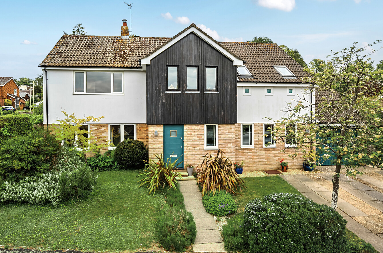 Sun Hill Crescent, Alresford, Hampshire, SO24 - Charters