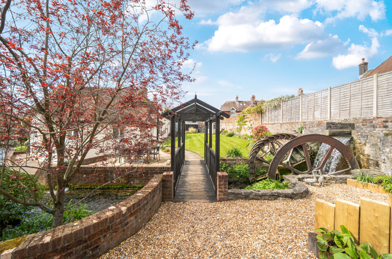 West Meon, Petersfield, Hampshire, GU32 - Charters