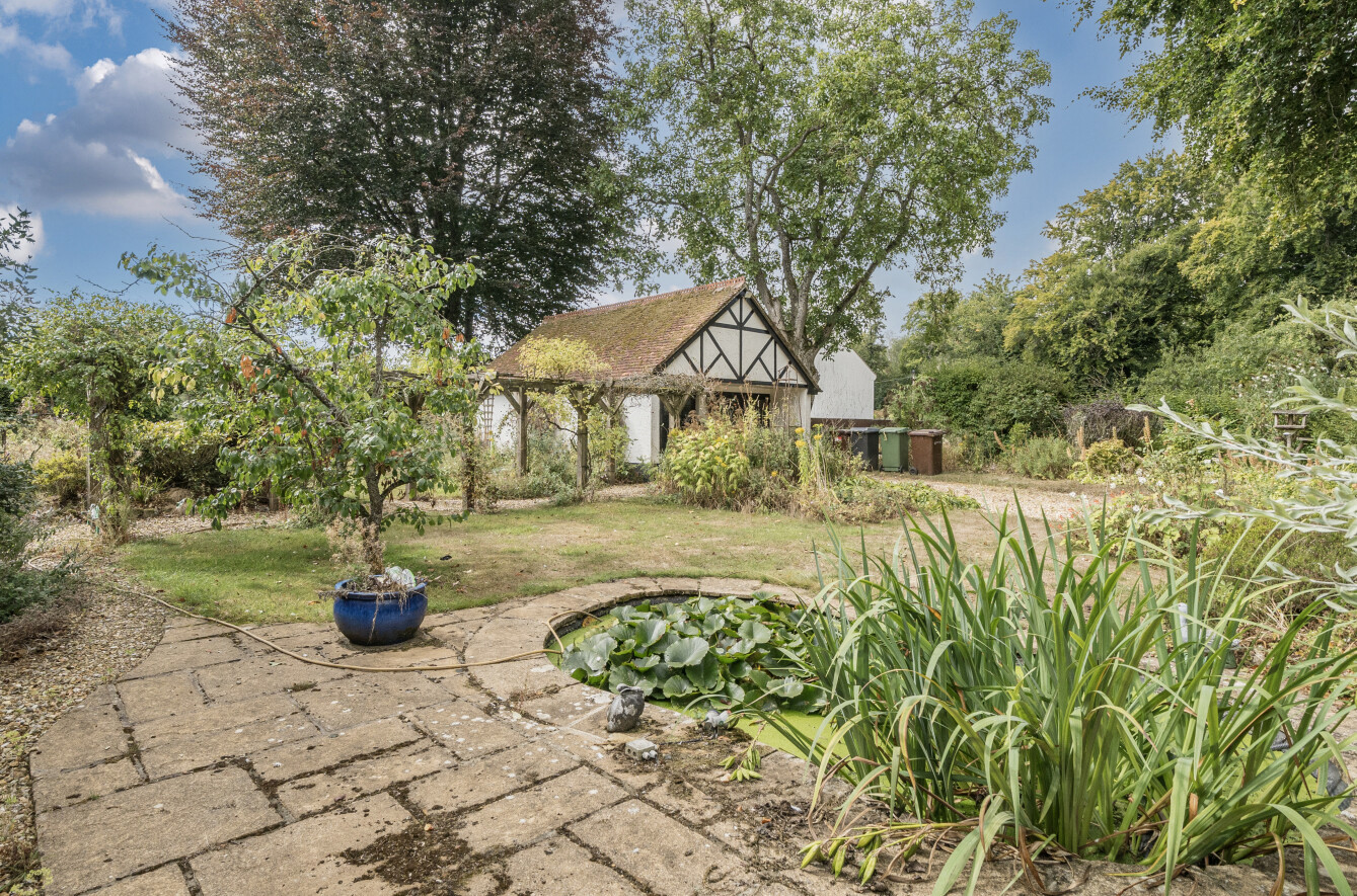 Swarraton, Alresford, Hampshire, SO24 - Charters