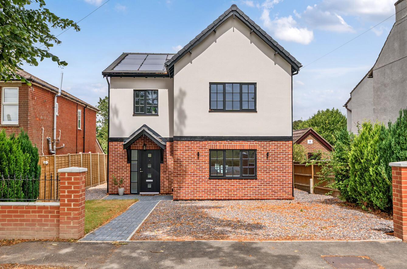 Grange Road, Alresford, Hampshire, SO24 - Charters