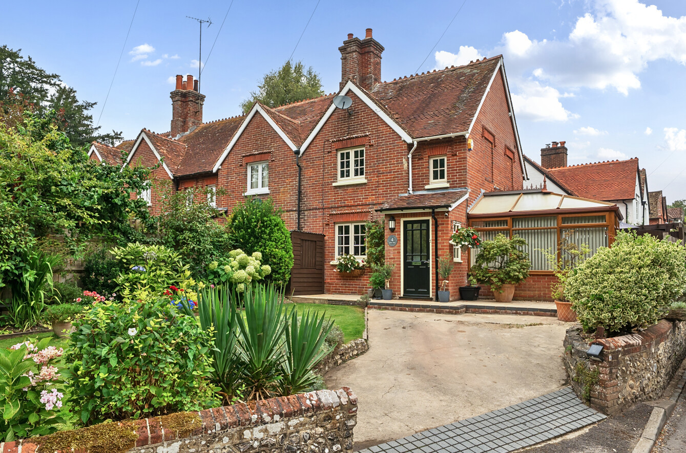 High Street, West Meon, Petersfield, Hampshire, GU32