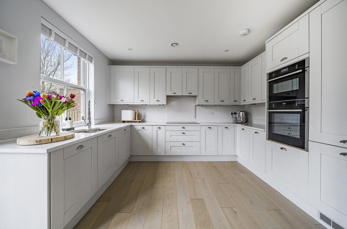 Wheatsheaf Close, North Waltham, Basingstoke, Hampshire, RG25 - Charters