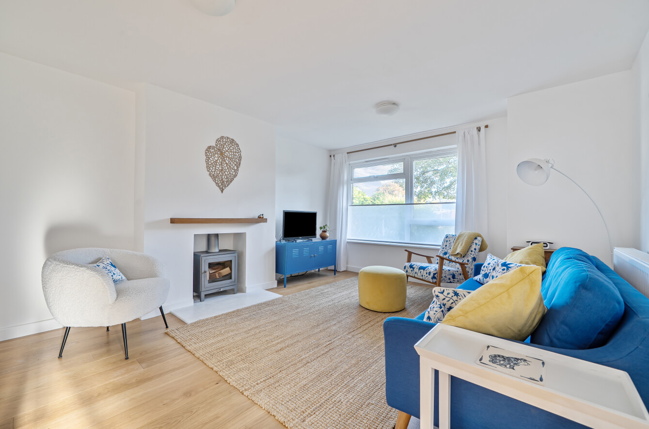 Woodlane Close, Bramdean, Alresford, Hampshire, SO24 Woodlane Close, Bramdean, Alresford, Hampshire, SO24 - Charters