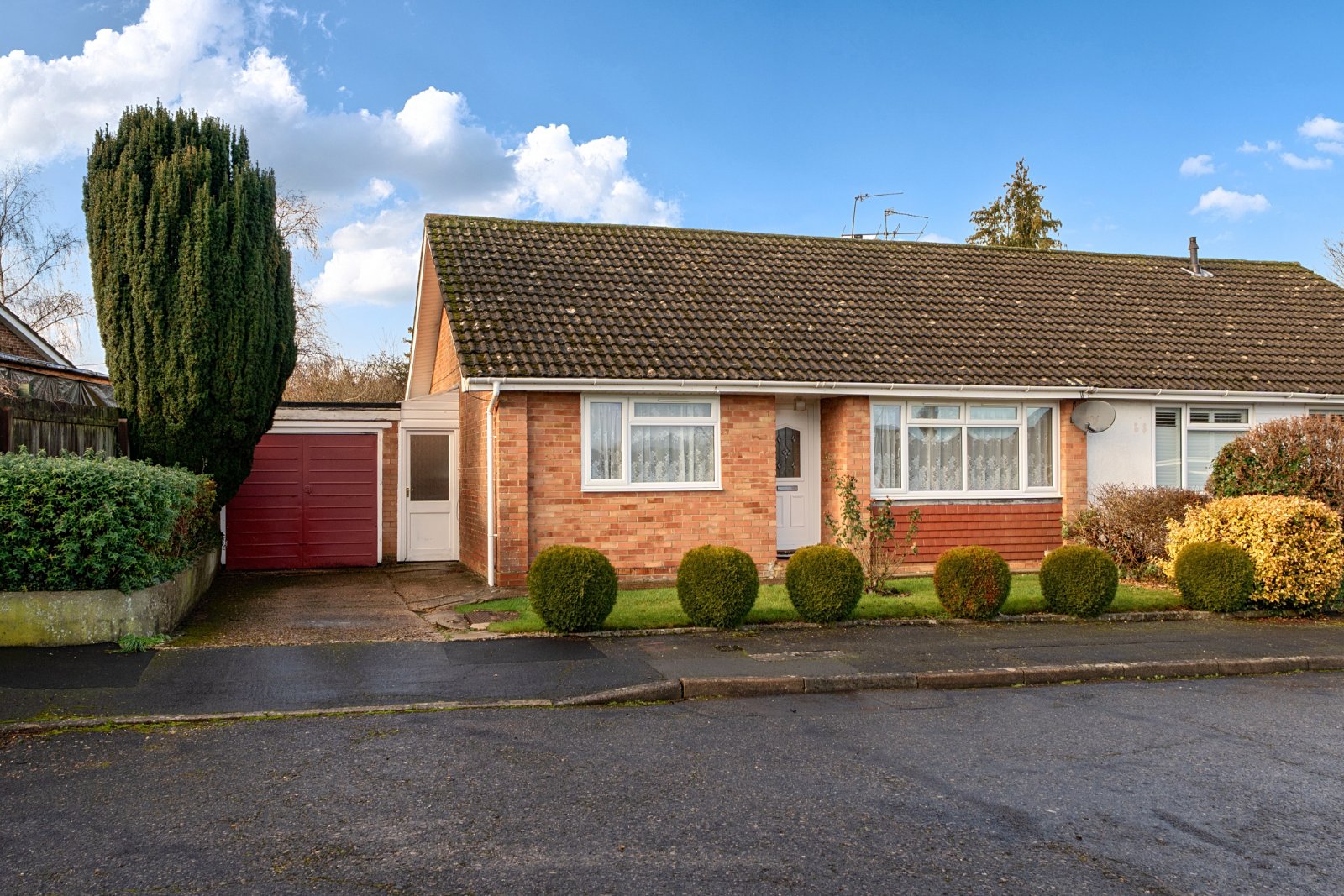 Hawthorn Close, Alresford, Hampshire, SO24