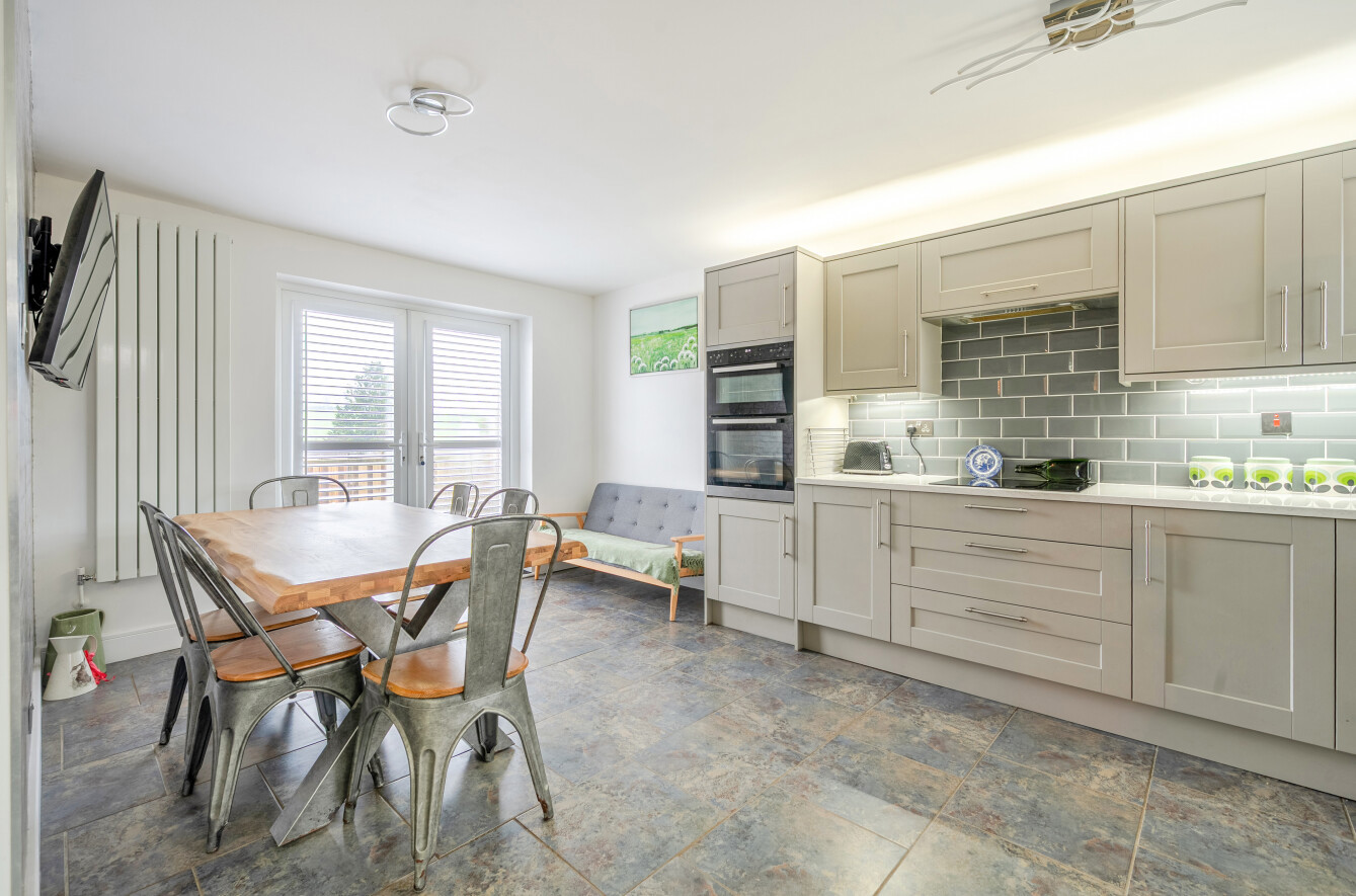 Raebarn Close, Cheriton, Alresford, Hampshire, SO24