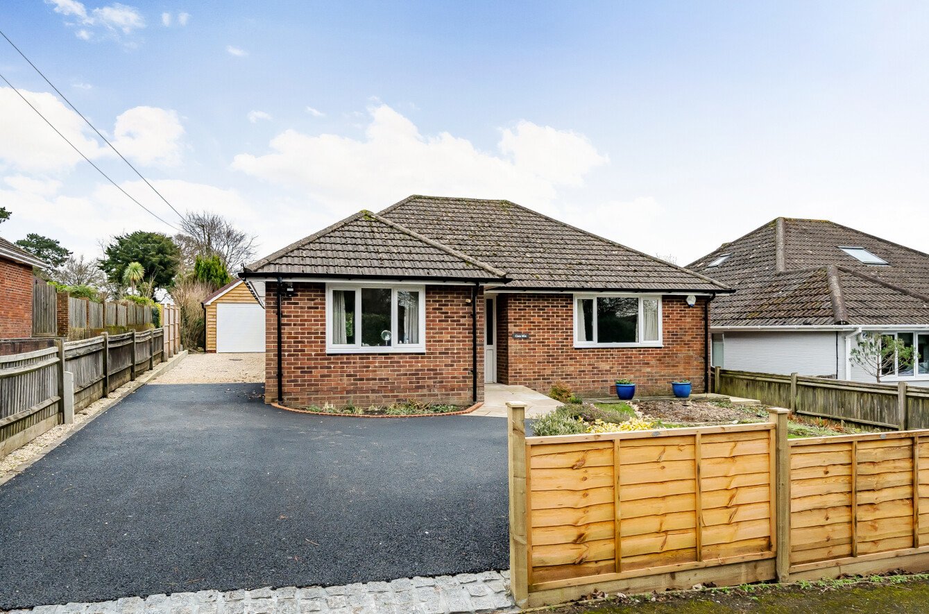 Darvill Road, Ropley, Alresford, Hampshire, SO24 - Charters
