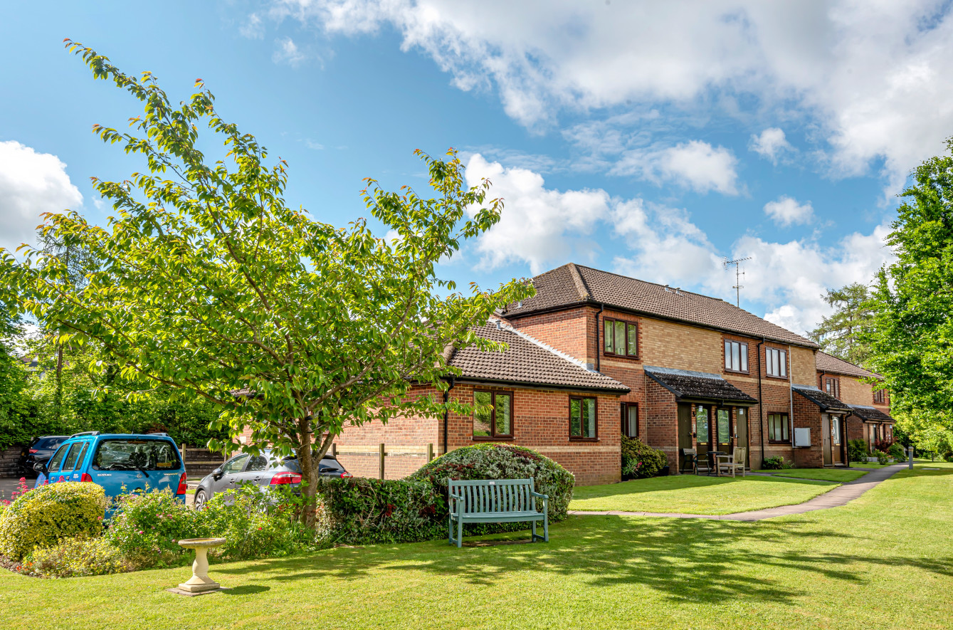 St. Marys Close, Alton, Hampshire, GU34 - Charters