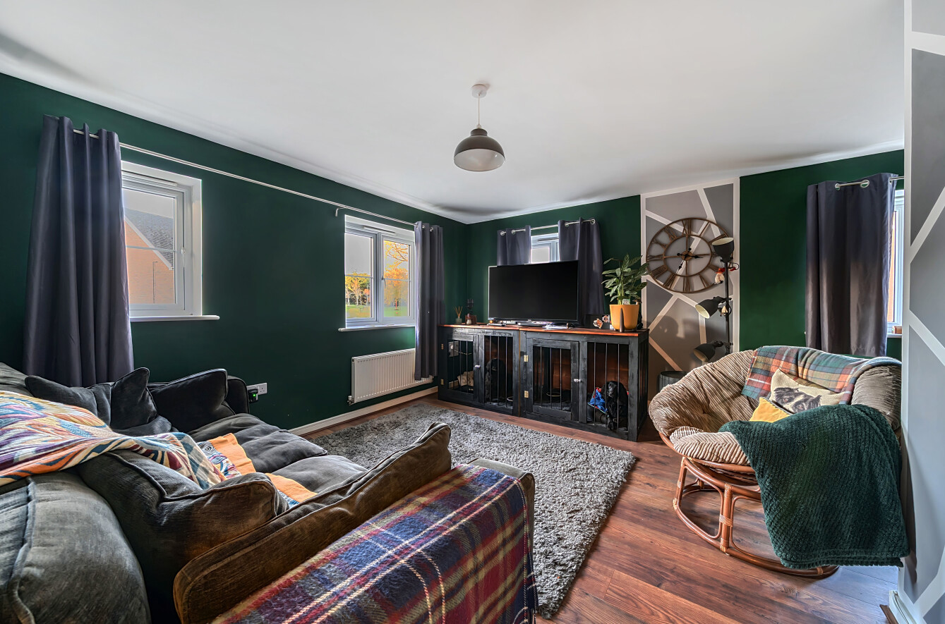 Holland Drive, Medstead, Alton, Hampshire, GU34 Holland Drive, Medstead, Alton, Hampshire, GU34 - Charters