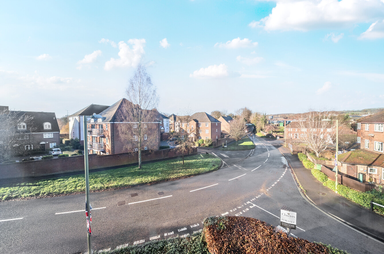 Dickers Lane, Alton, Hampshire, GU34 - Charters
