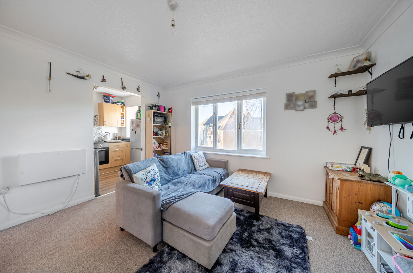 Dickers Lane, Alton, Hampshire, GU34 - Charters