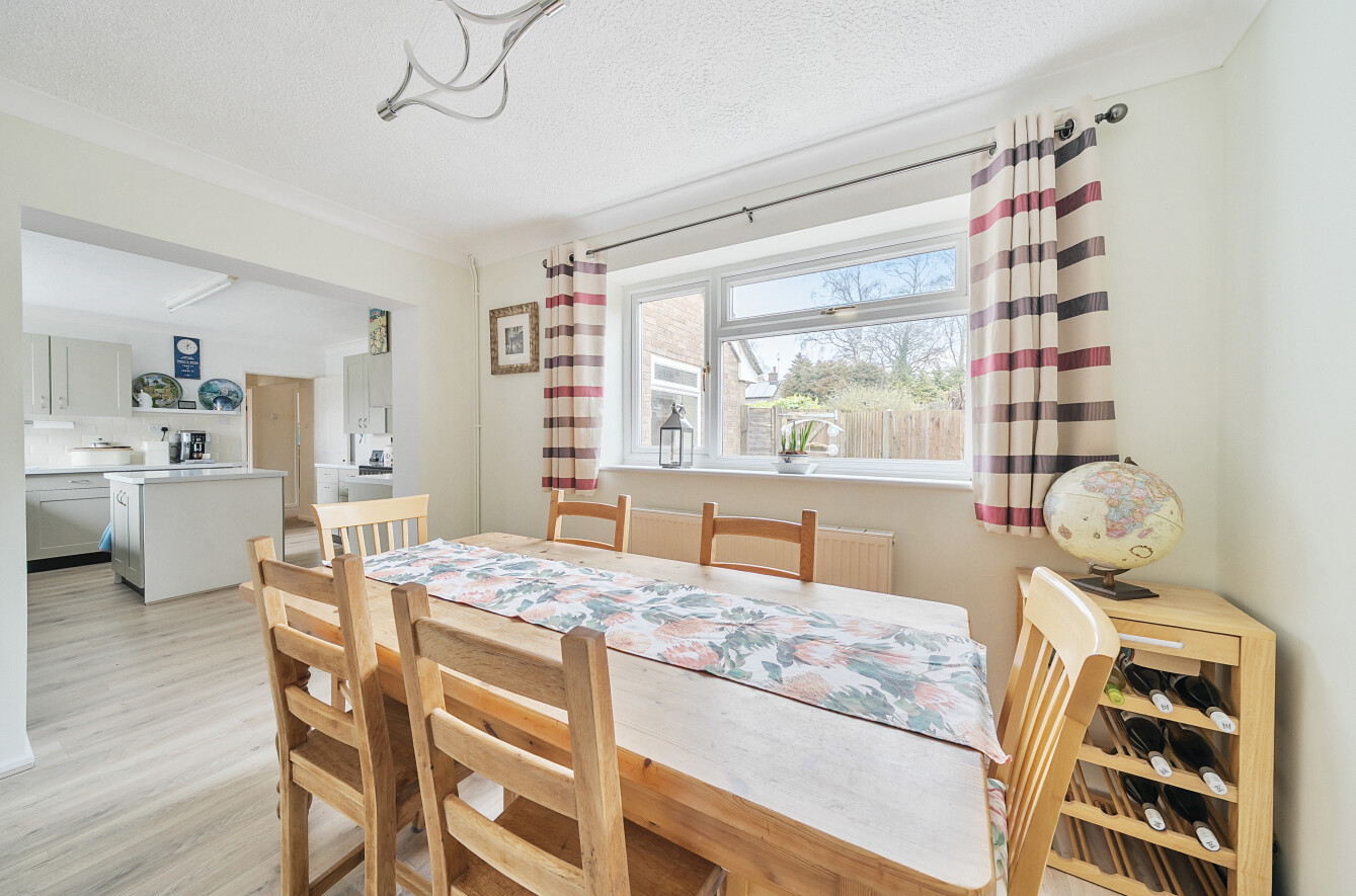Spencer Close, Four Marks, Alton, Hampshire, GU34 - Charters