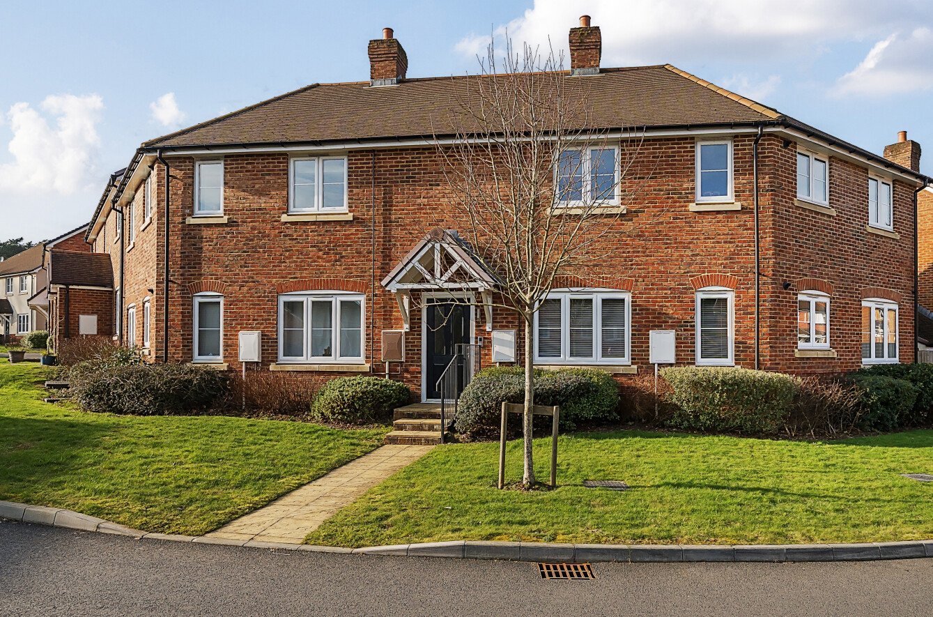 Holland Drive, Medstead, Alton, Hampshire, GU34