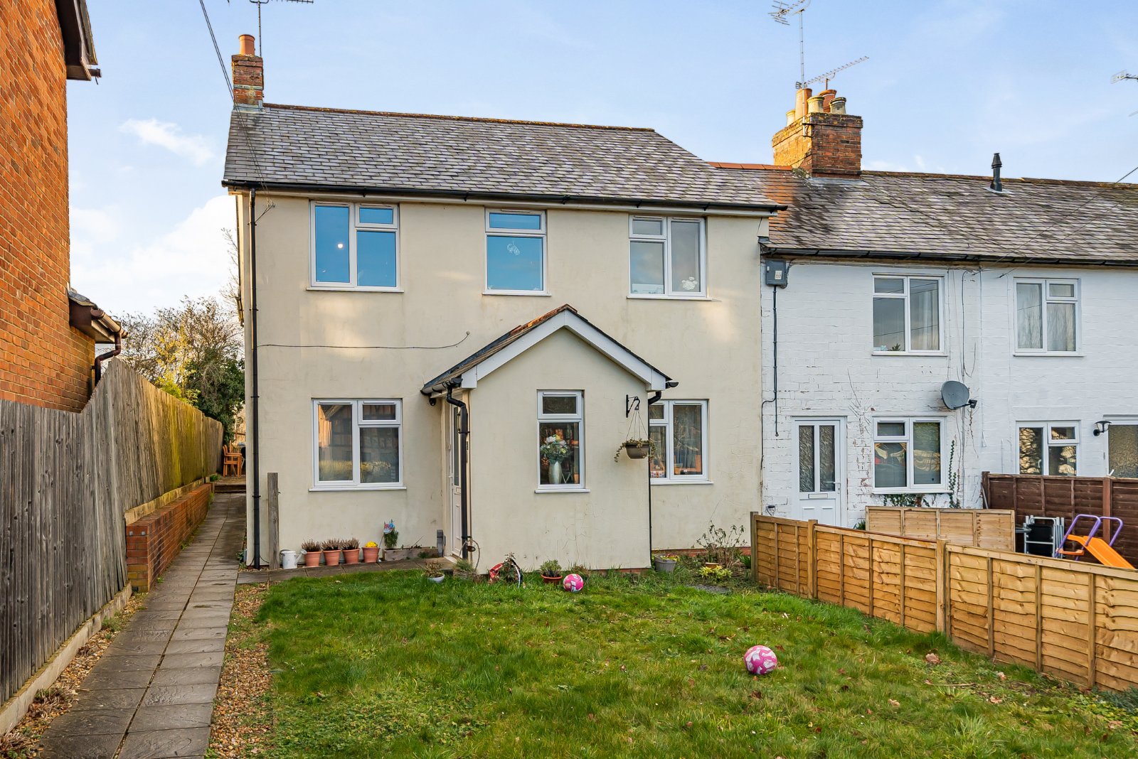 London Road, Holybourne, Alton, Hampshire, GU34 - Charters