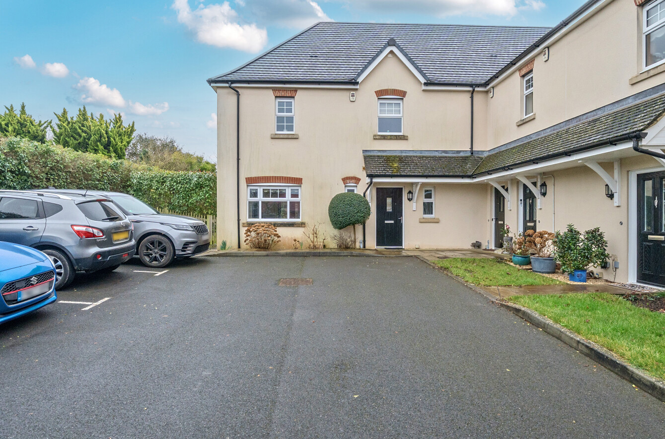 Greenacre Close, Alton, Hampshire, GU34