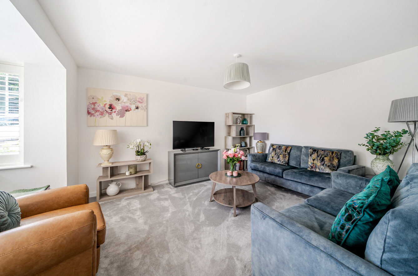 Bracher Close, Alton, Hampshire, GU34 - Charters