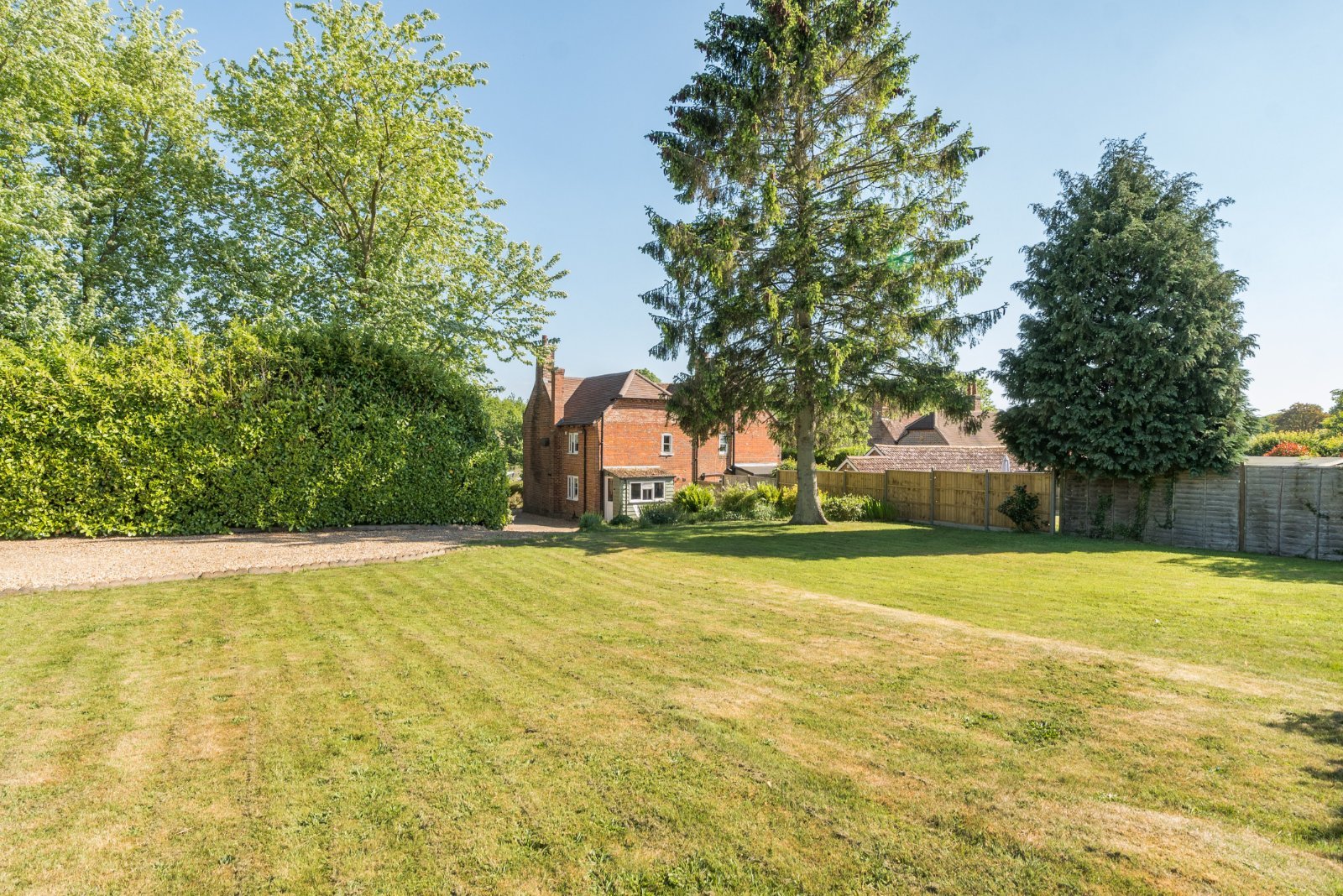 Turnpike Cottages, Upper Froyle, Alton, Hampshire, GU34 - Charters
