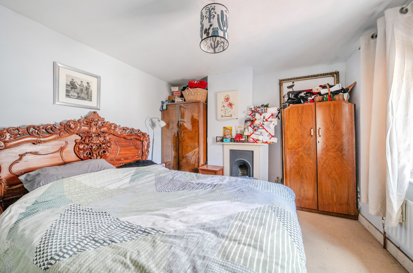 Littlefield Road, Alton, Hampshire, GU34 - Charters