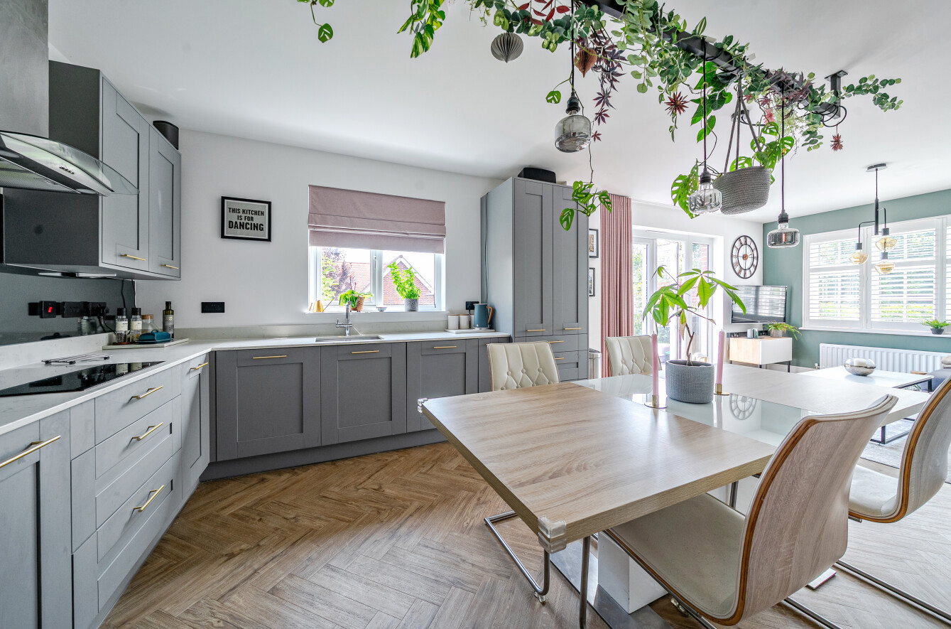 Ernest Road, Alton, Hampshire, GU34 - Charters
