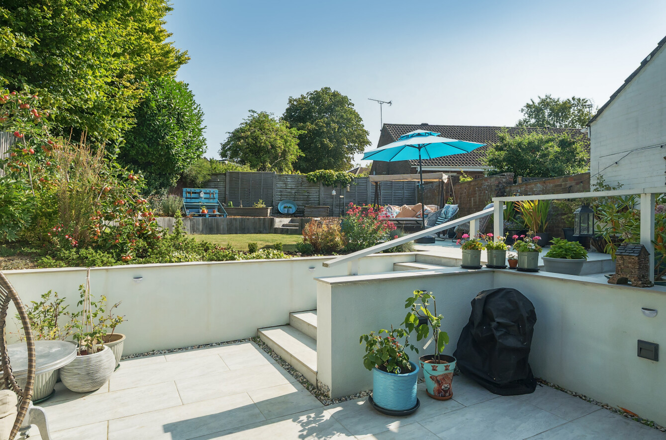 Sandown Close, Alton, Hampshire, GU34 - Charters