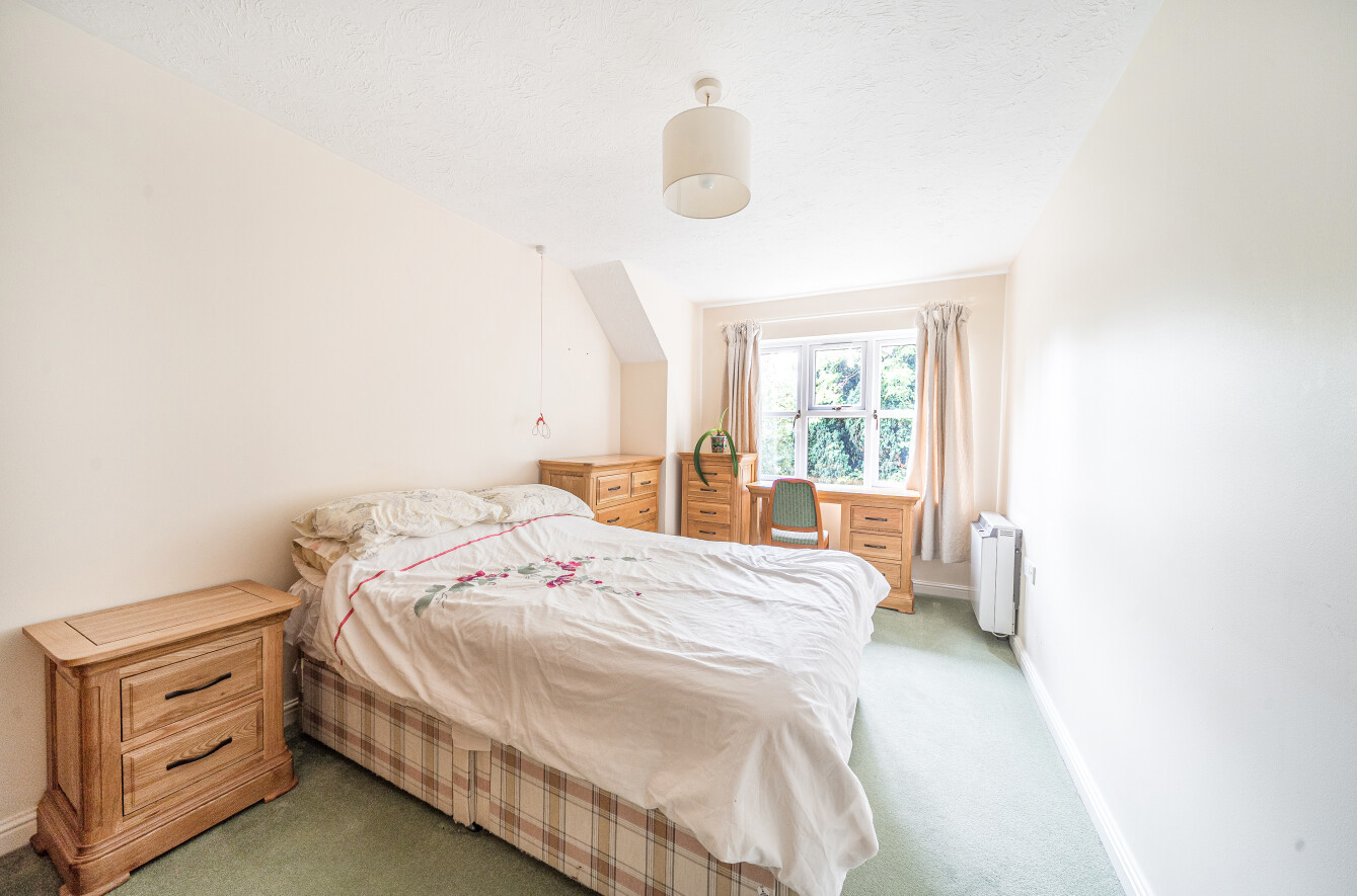 Lenten Street, Alton, Hampshire, GU34 - Charters